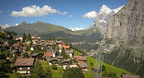 السياحة في قرية مورين السويسرية
