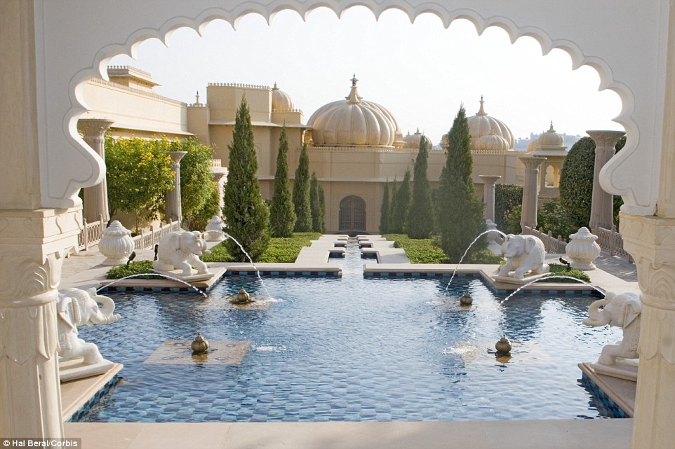 2A61680600000578-3155138-The_Oberoi_Udaivilas_in_Udaipur_India_has_been_voted_the_world_s-a-58_14364606528171