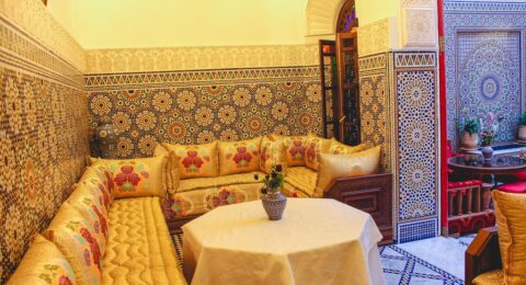 تعرف على أفضل أماكن الإقامة في مدينة فاس المغربية