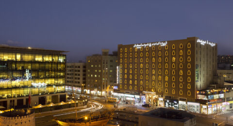 فندق “أرابيان كورت يارد دبي” يحتفل بإنتهاء أعمال التجديد الشاملة فيه