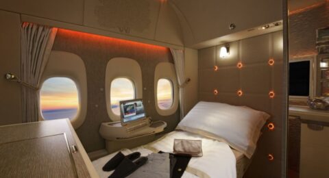 طيران الإمارات تكشف عن أجنحة جديدة من طراز بوينج 777 خلال سوق السفر العربي