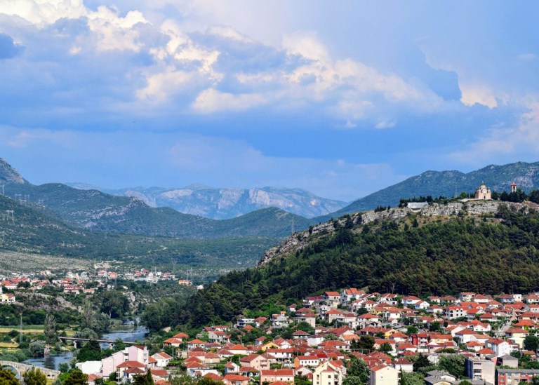 السياحة في تريبينيي.. وجهة المناظر الطبيعية الخلابة في البوسنة والهرسك 