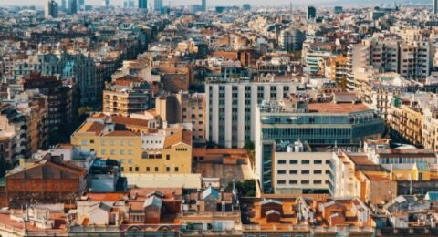 أفضل 10 تطبيقات يمكنك استخدامها خلال رحلتك إلى مدينة برشلونة الإسبانية