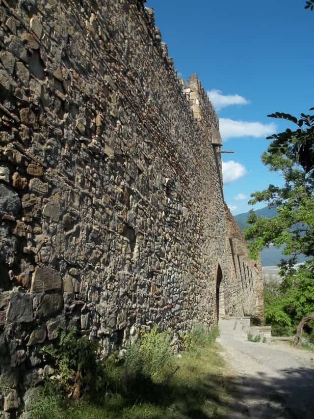دليل الزيارة إلى قلعة أنانوري في جورجيا 