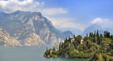 أفضل الأماكن السياحية في مدينة سيرميوني الإيطالية